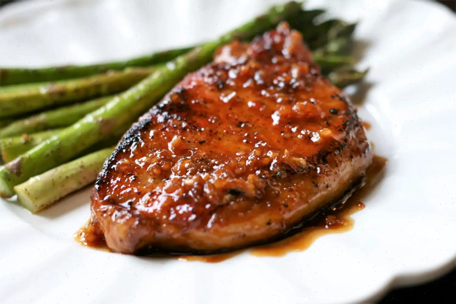 Quick and Easy Honey-Garlic Pork Chops Recipe