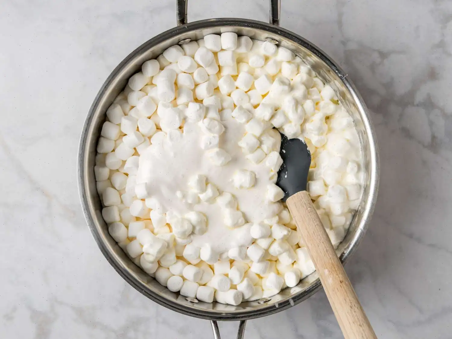 Cookies and Cream Rice Krispie Treats Recipe
