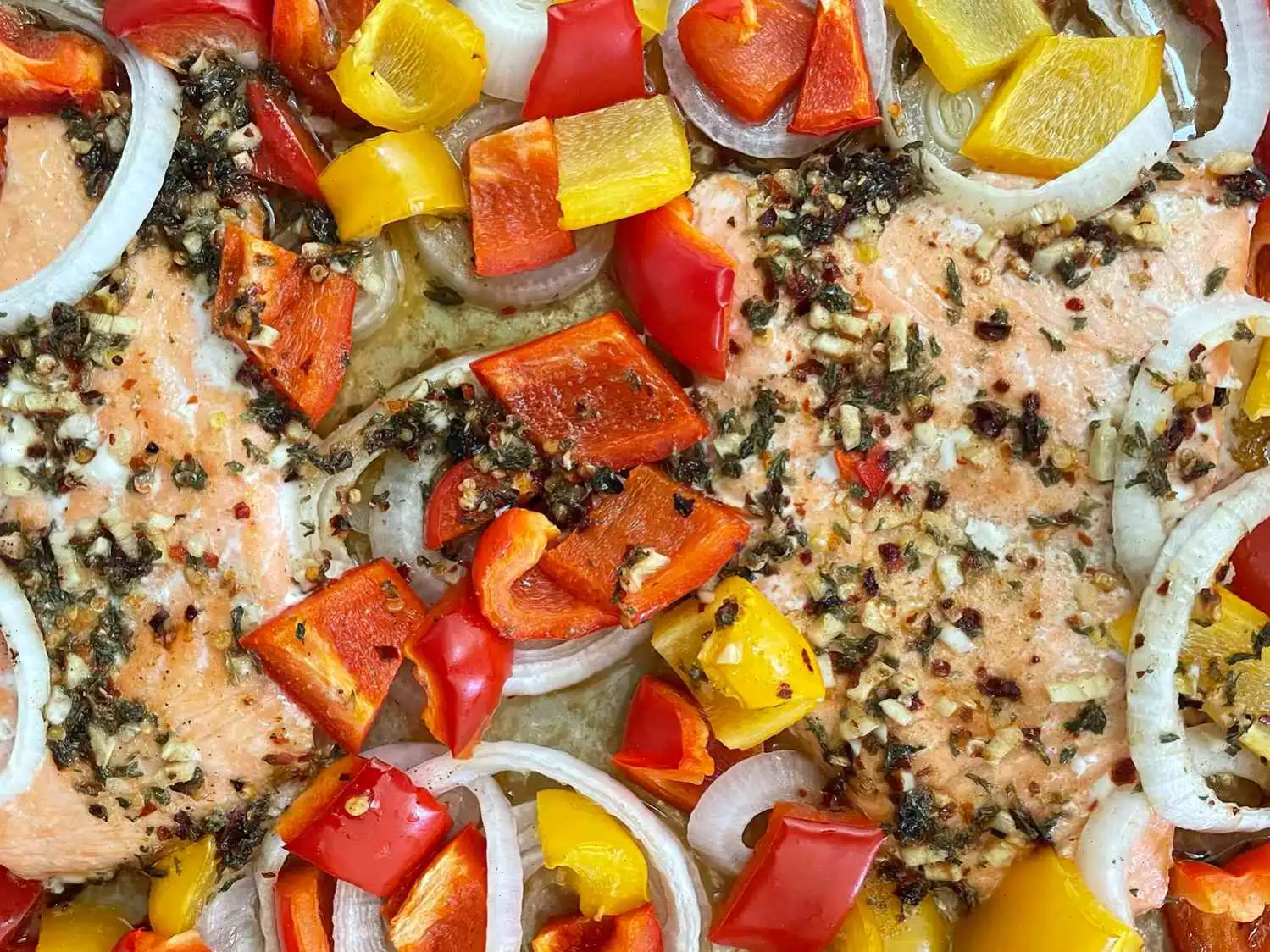 Sheet Pan Salmon and Bell Pepper Dinner Recipe