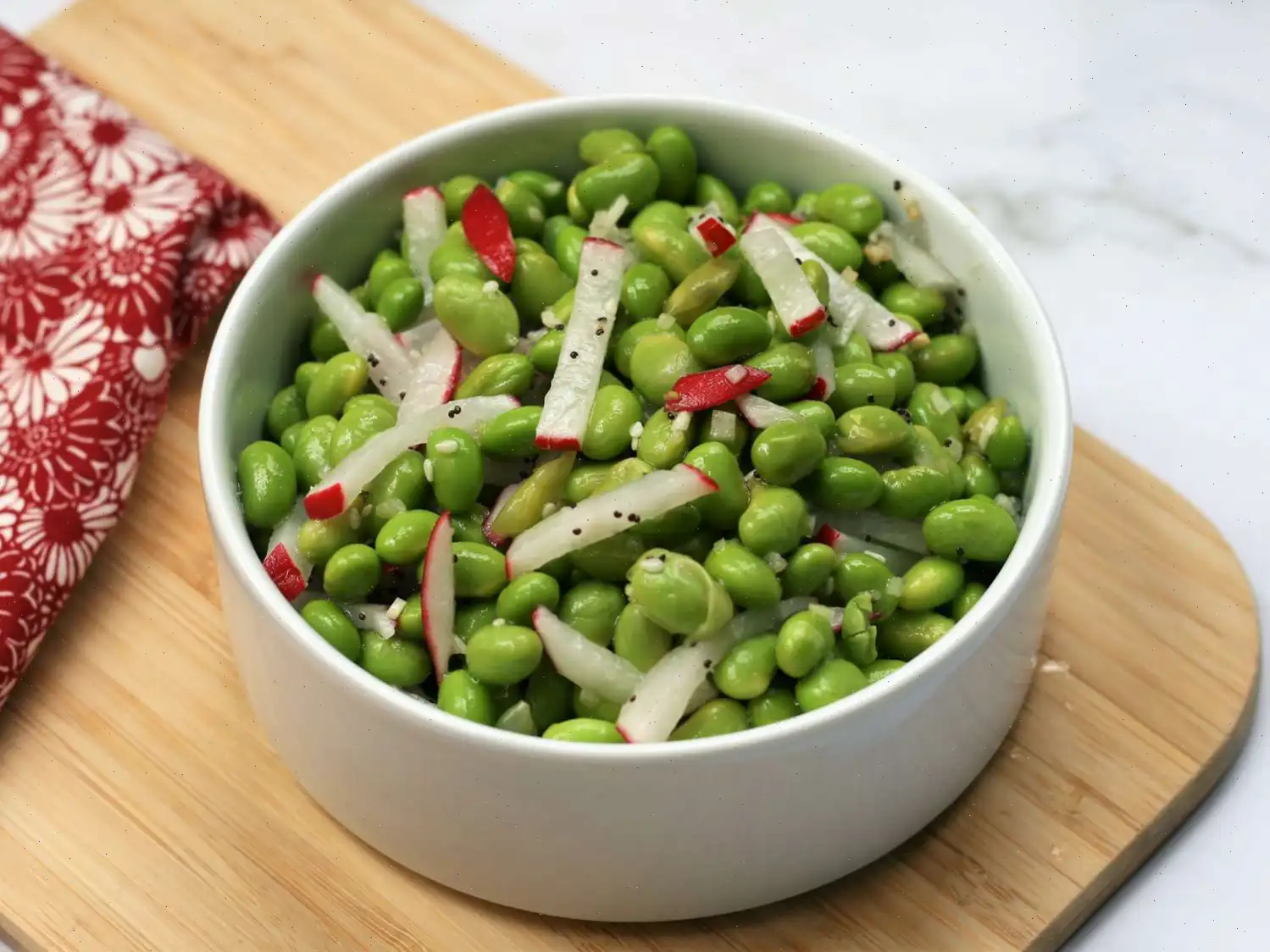 Receta de ensalada de edamame y rábano