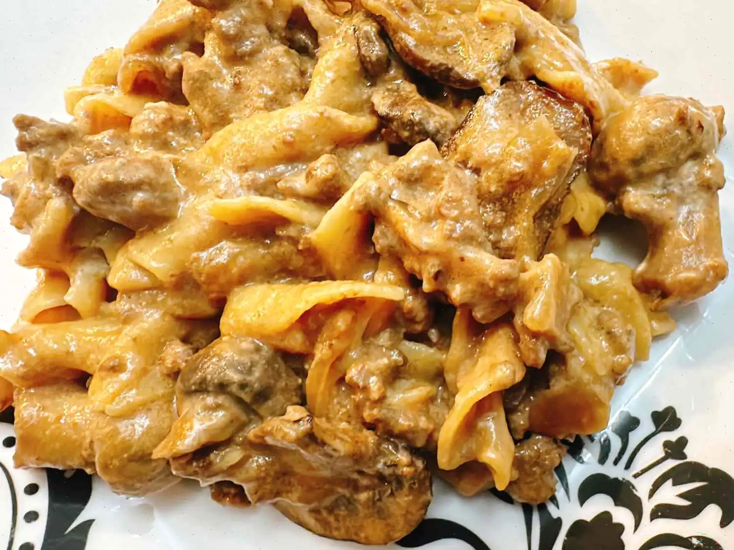 Slow Cooker Ground Beef Stroganoff Recipe