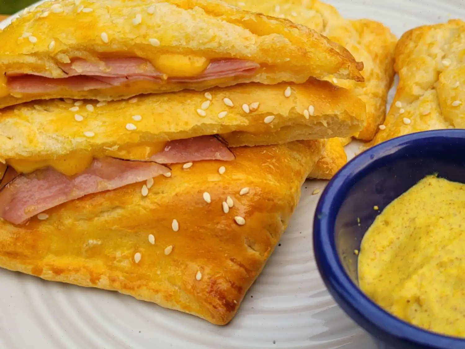 Homemade Ham and Cheese Hot Pockets Recipe