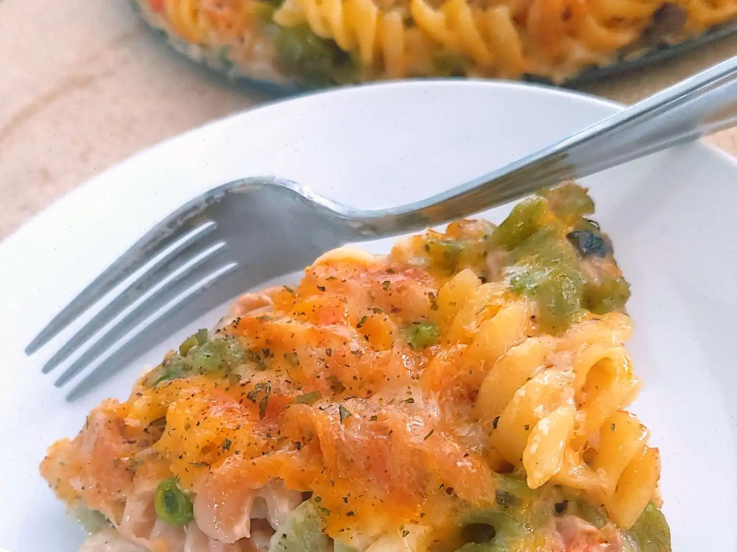 Easy Cheesy Tuna Casserole Recipe
