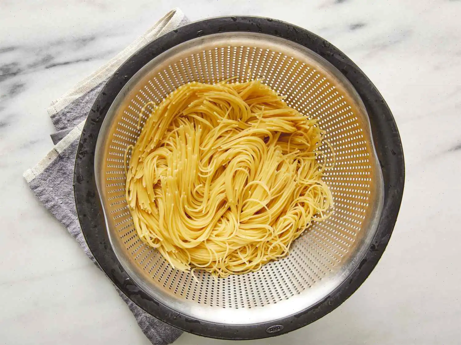 Savory Sea Scallops and Angel Hair Pasta Recipe