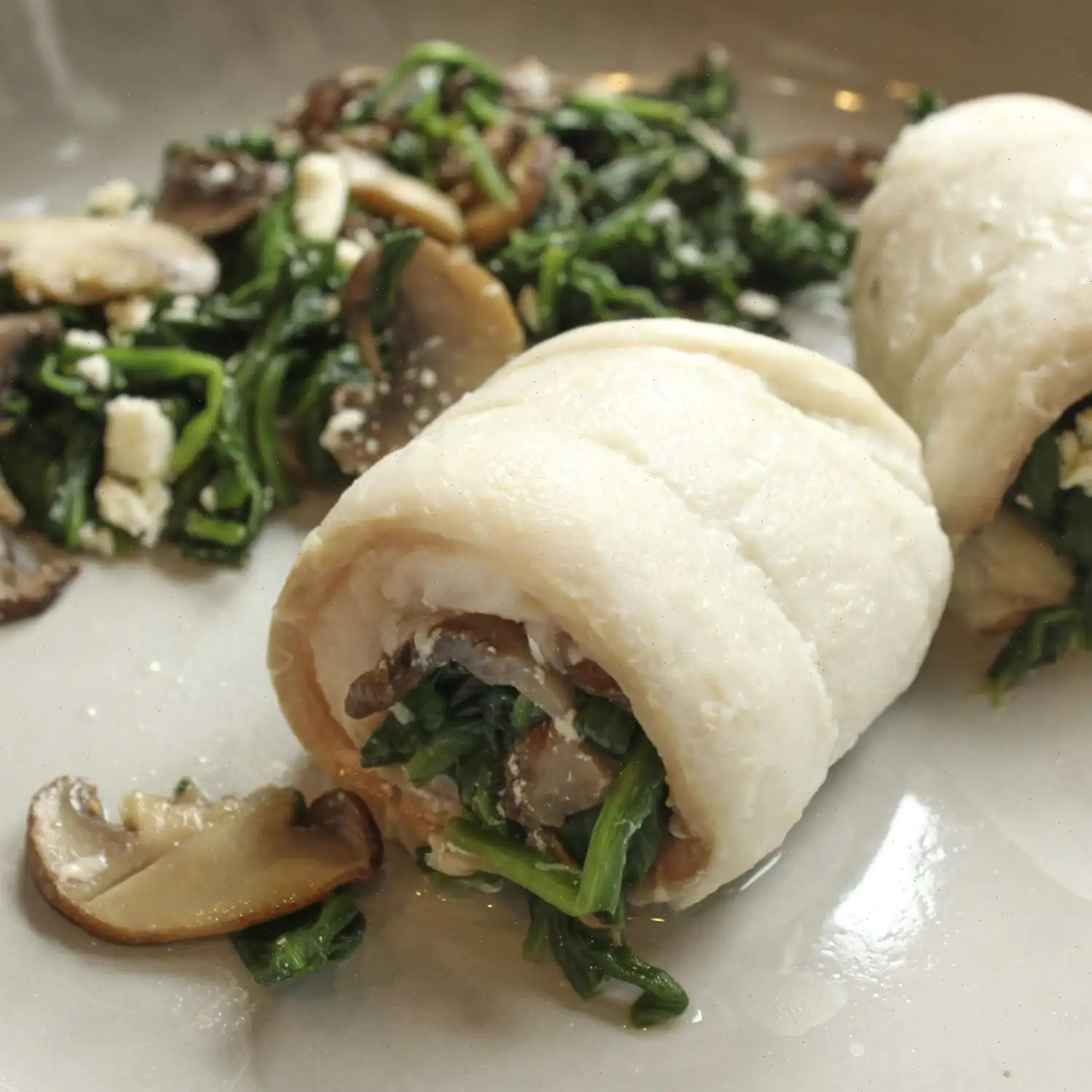Spinach-Stuffed Flounder with Mushrooms and Feta Recipe
