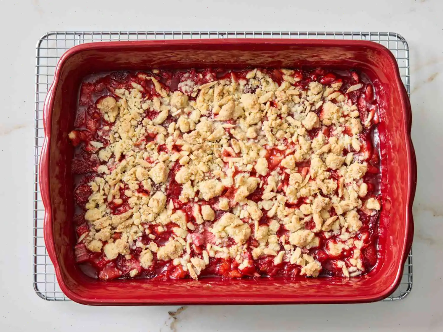 Strawberry Rhubarb Crumble Recipe