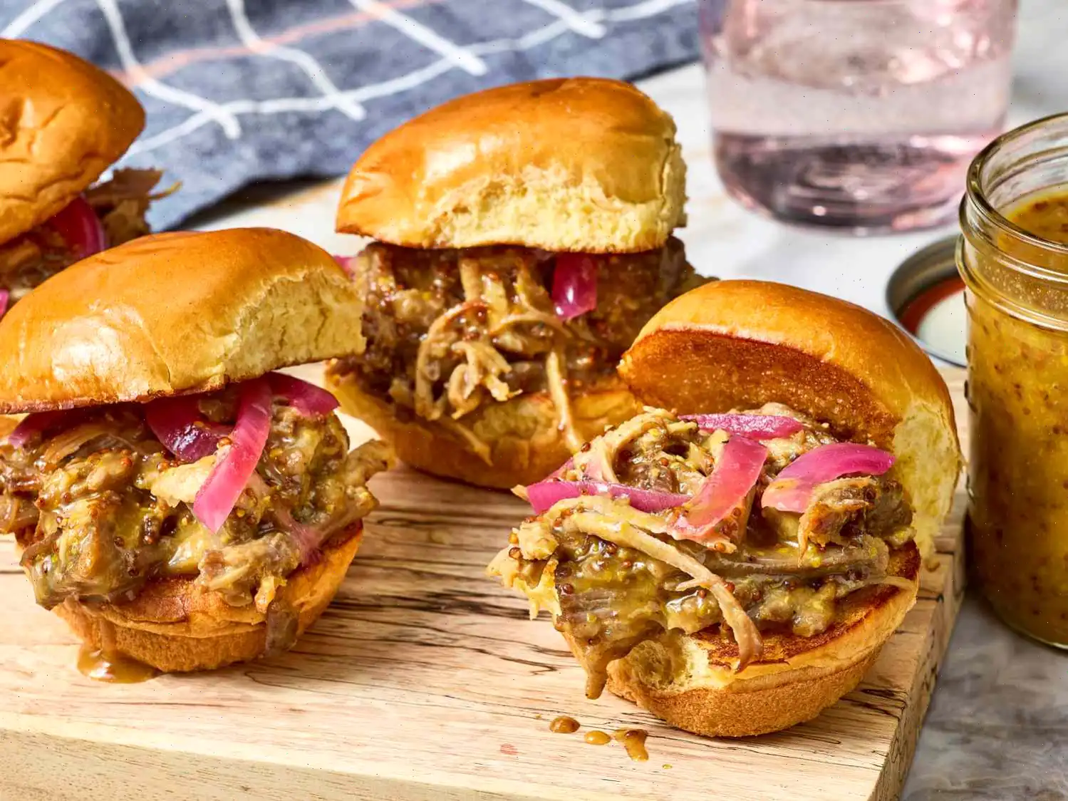 Slow Cooker Honey Mustard Pulled Pork Recipe