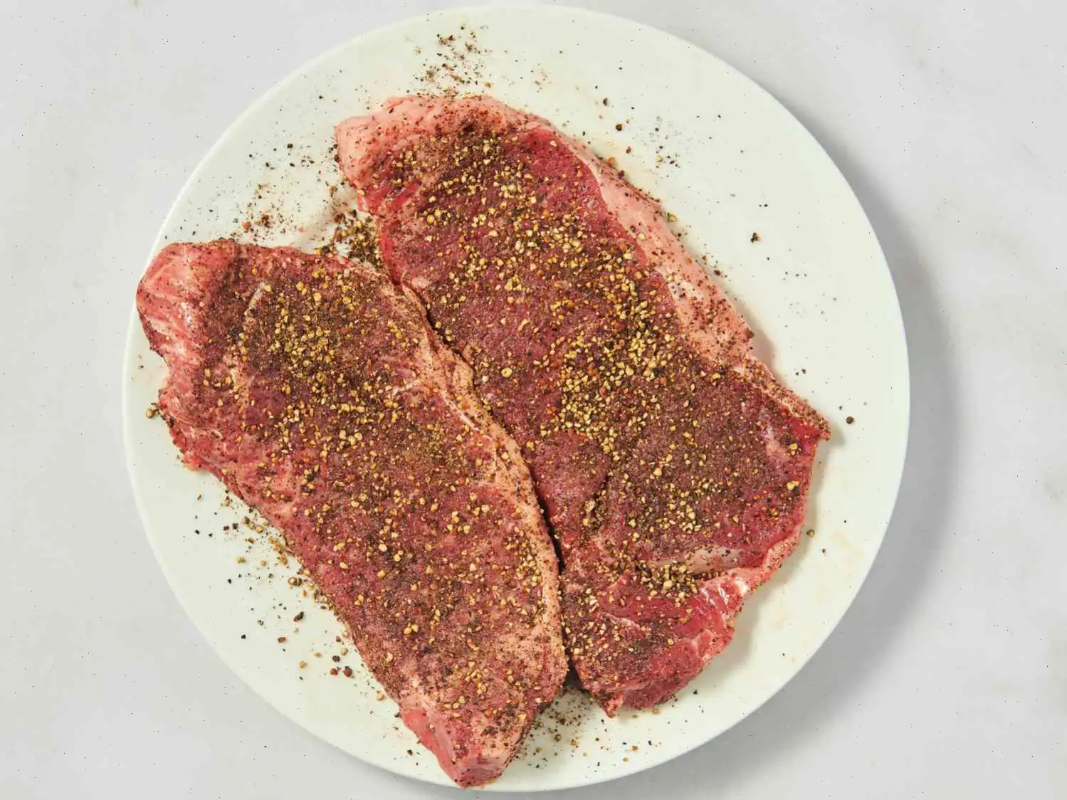 Steak with Creamy Peppercorn Sauce Recipe