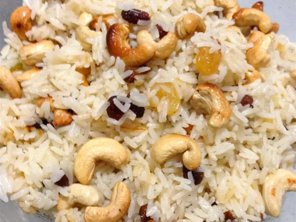 Rice with Almonds and Raisins Recipe