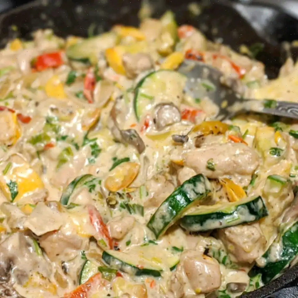 Easy Chicken with Mushrooms and Zucchini in Cream Sauce Recipe
