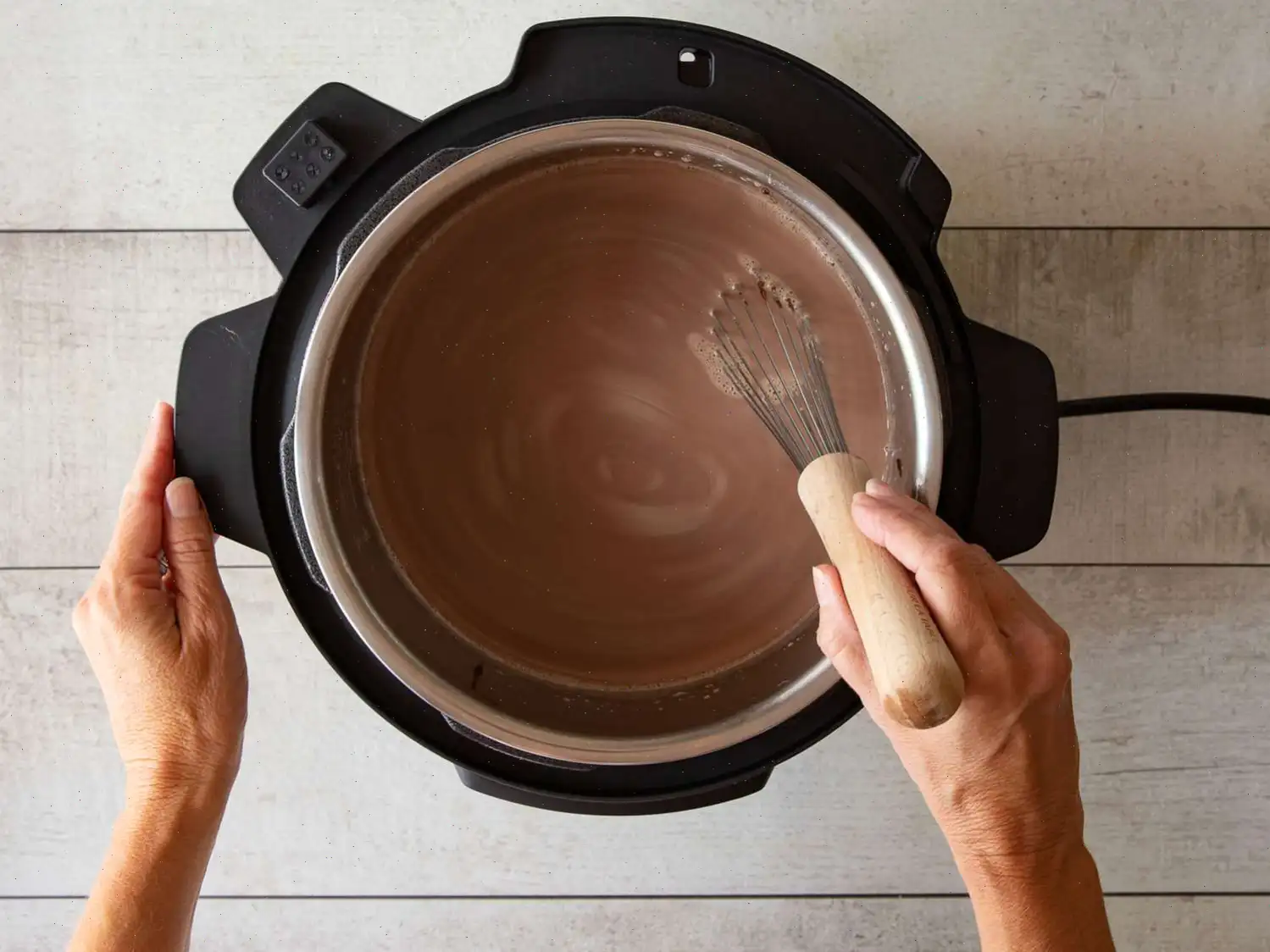 Best Slow Cooker Hot Chocolate Recipe