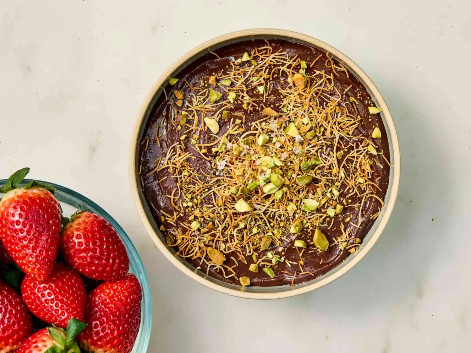 Dubai Chocolate Strawberry Dip Recipe