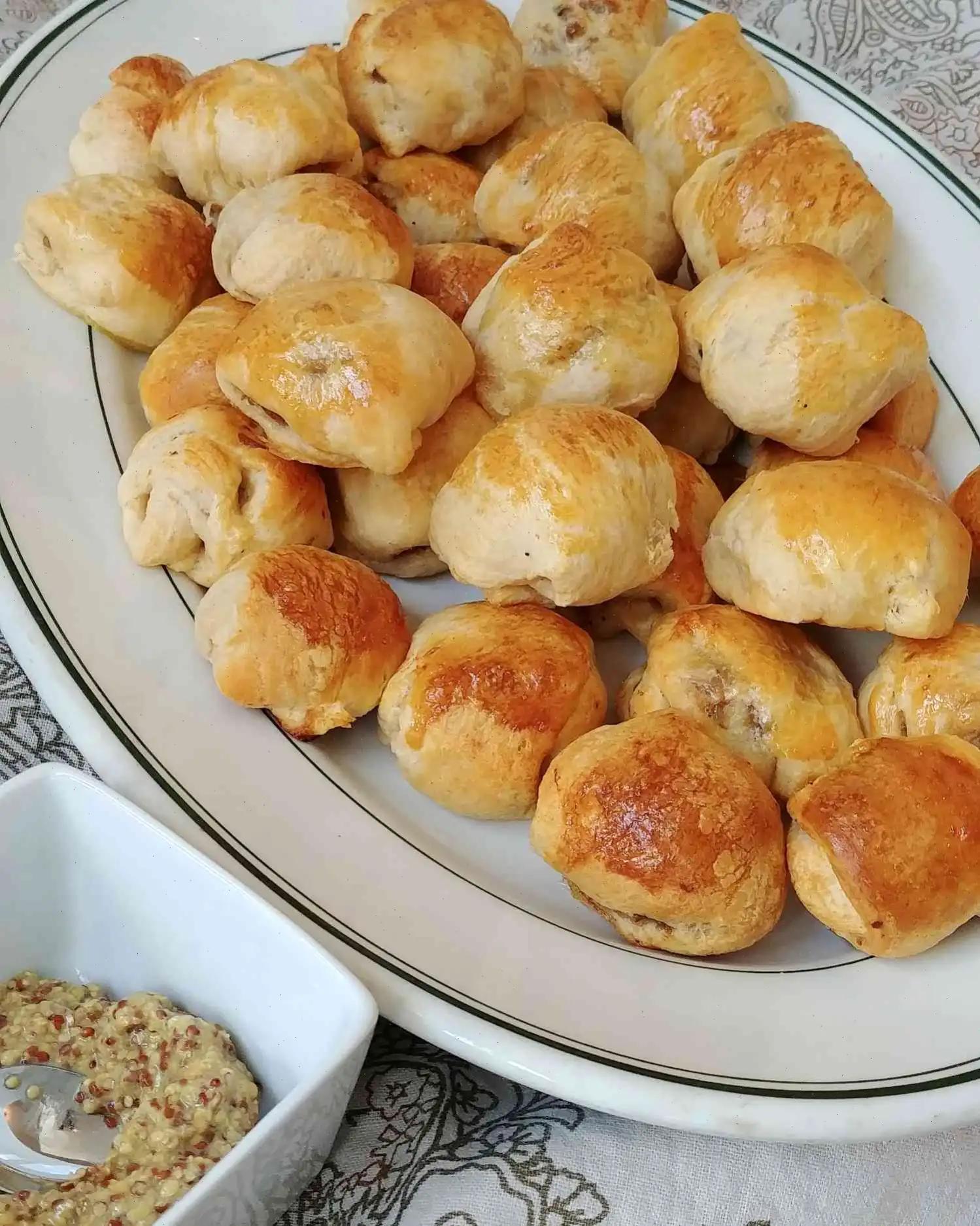 Meatball-Stuffed Crescent Rolls Recipe