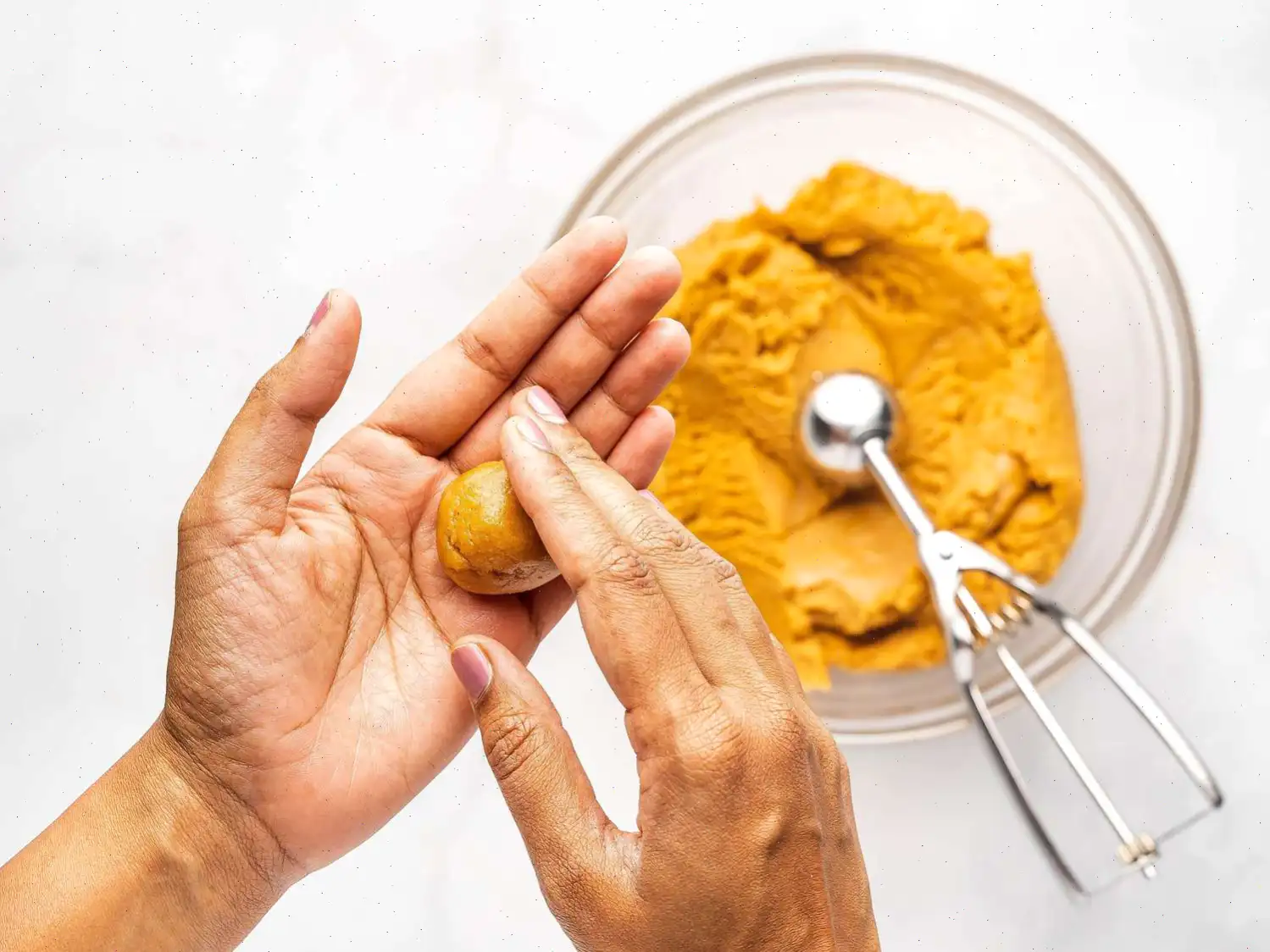 Easy Peanut Butter Blossoms Recipe