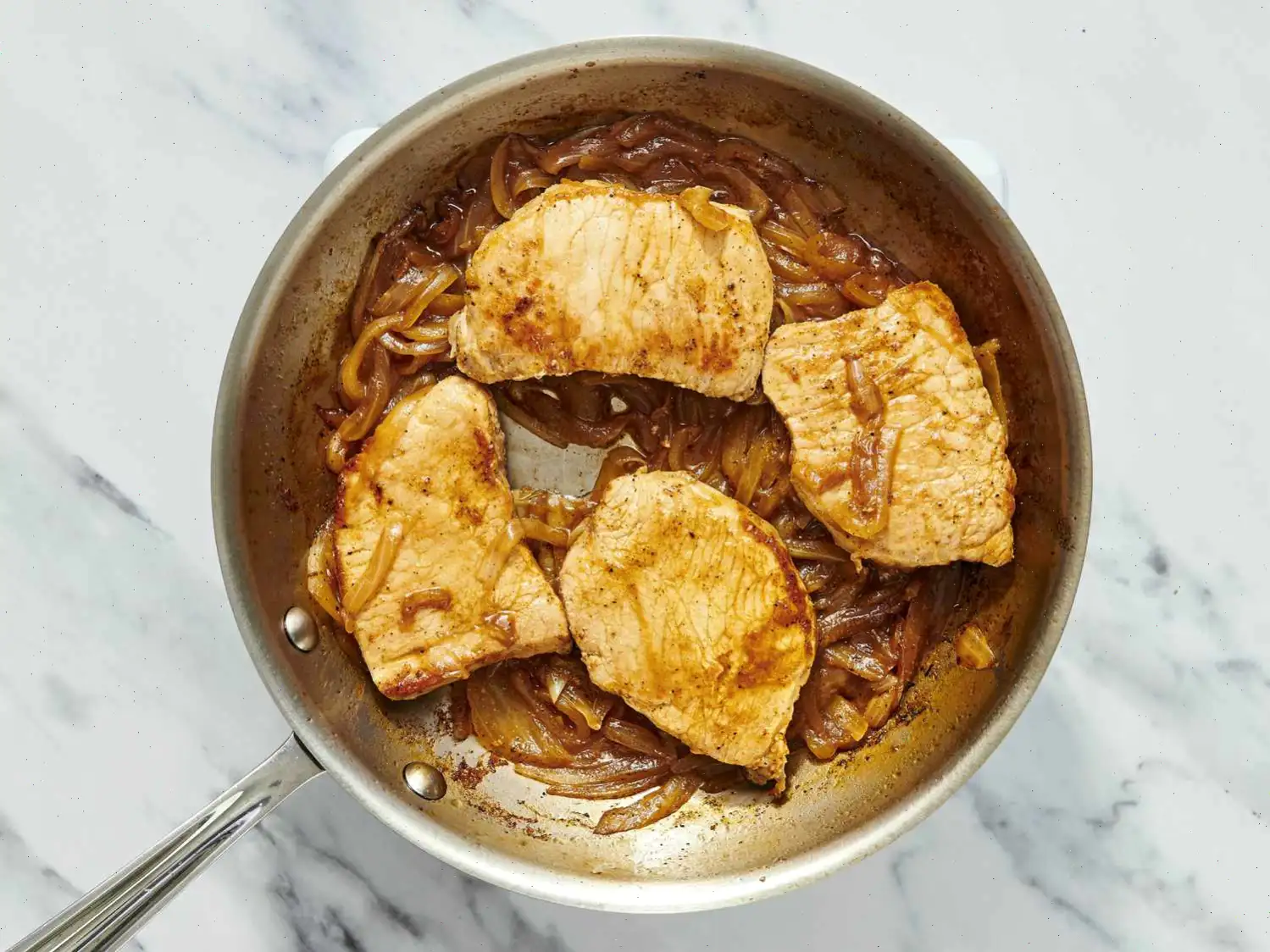 Easy Caramelized Onion Pork Chops