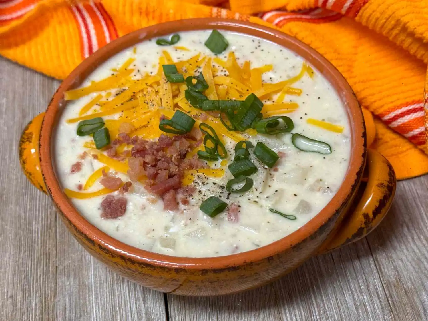 Slow Cooker Loaded Potato Chowder Recipe