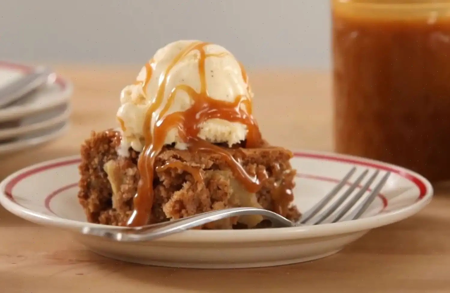 Fresh Apple Walnut Cake Recipe