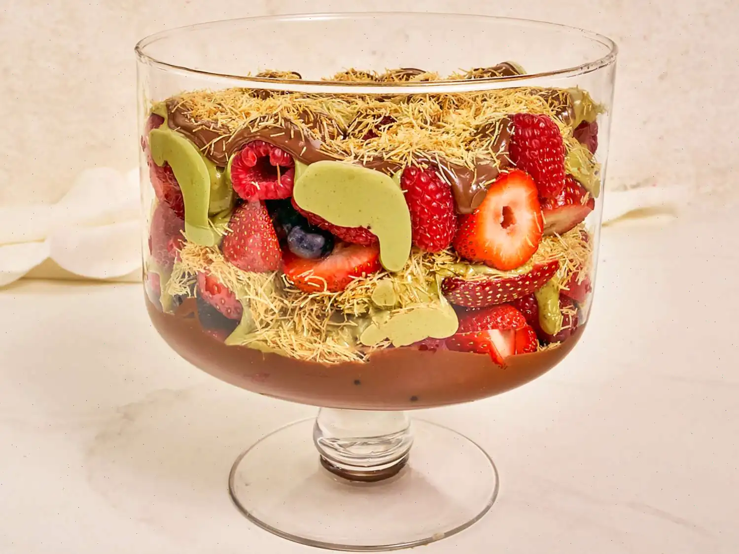 Dubai Chocolate Berry Trifle Recipe