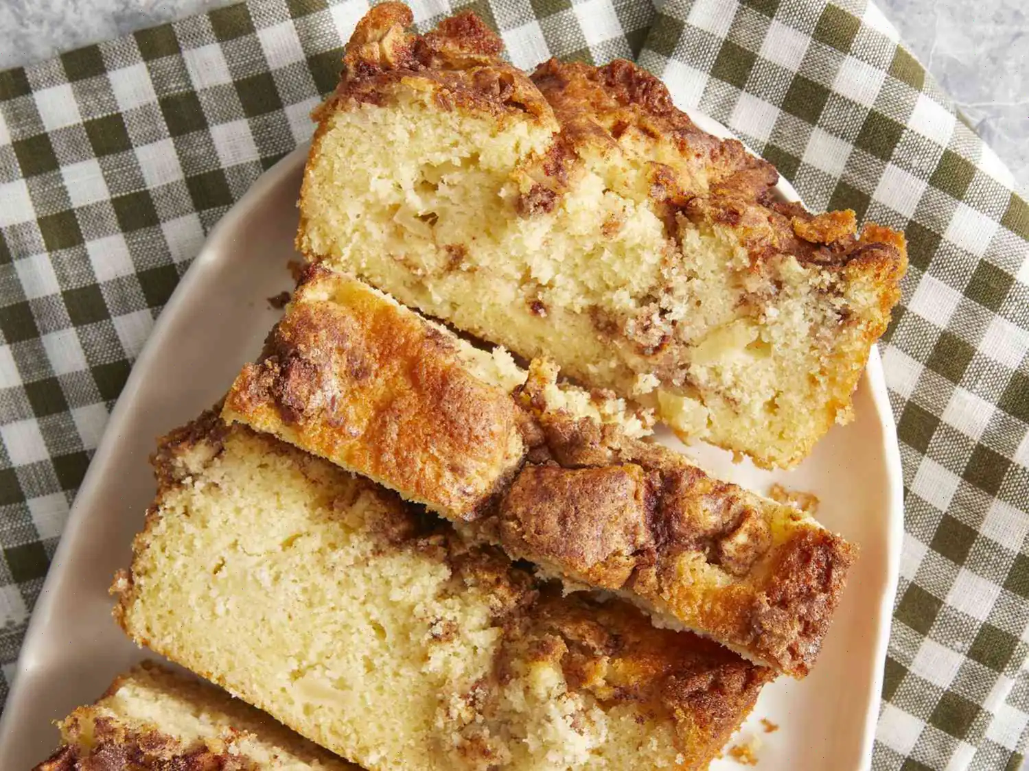Apple Cinnamon Cake Recipe