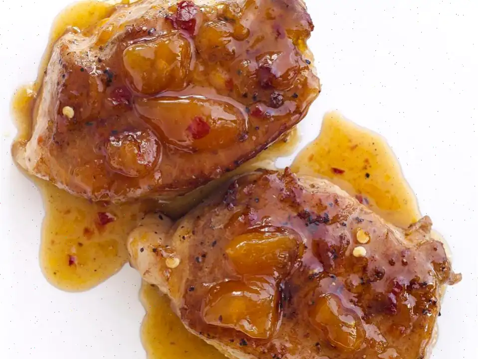 Spicy Peach-Glazed Pork Chops Recipe