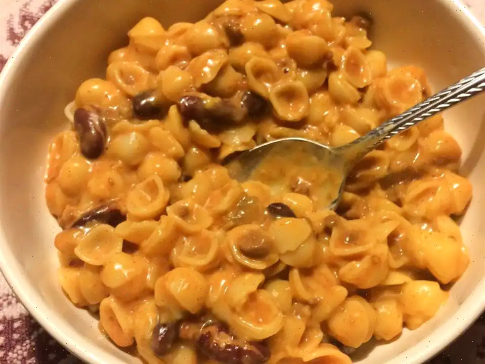 Dorm Room Chili Mac Recipe