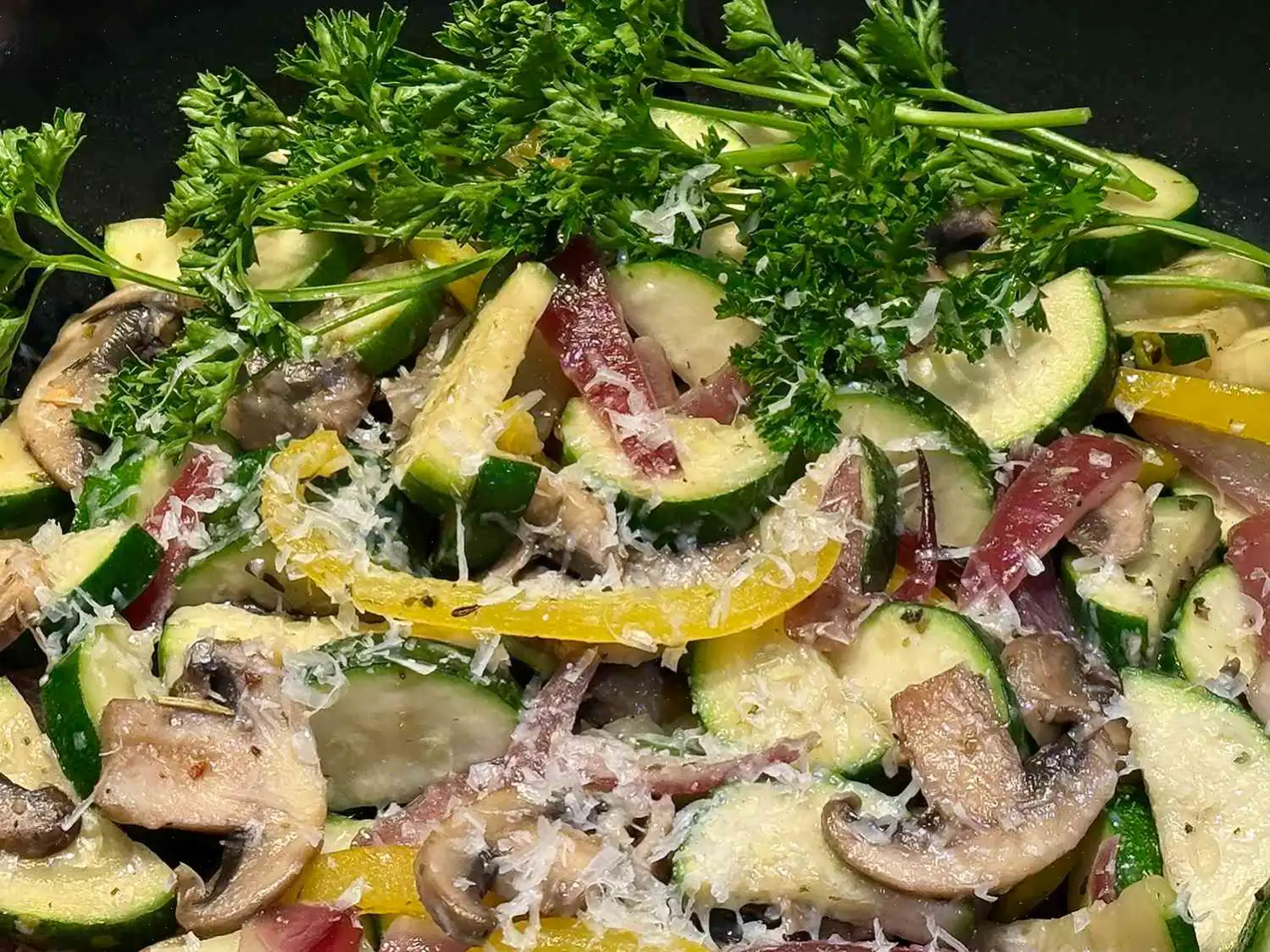 Easy Zucchini Mushroom Skillet Recipe