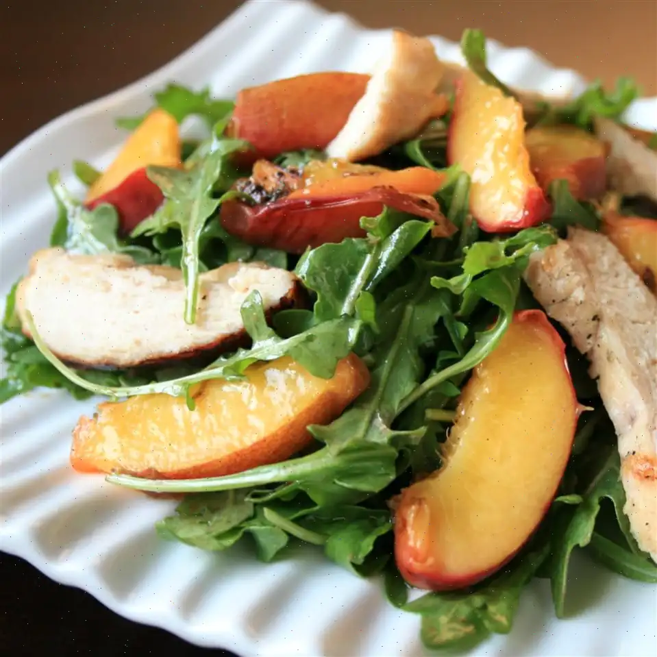 Grilled Chicken, Peach, and Arugula Salad Recipe