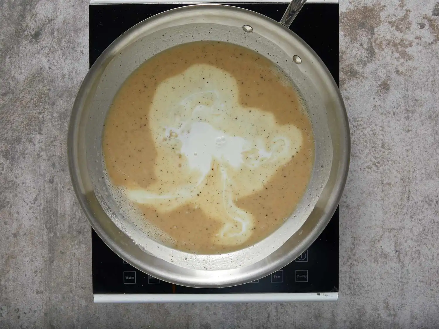 Mom's Country White Gravy Recipe