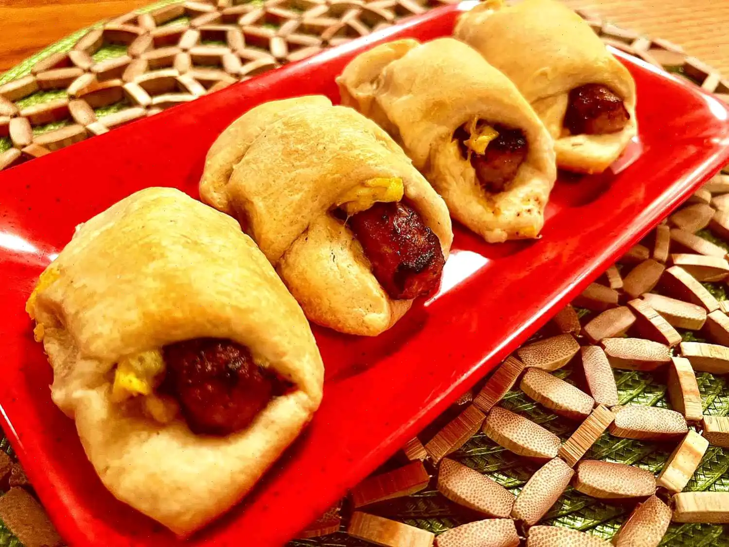 Crescent Sausage Egg Roll-Ups Recipe