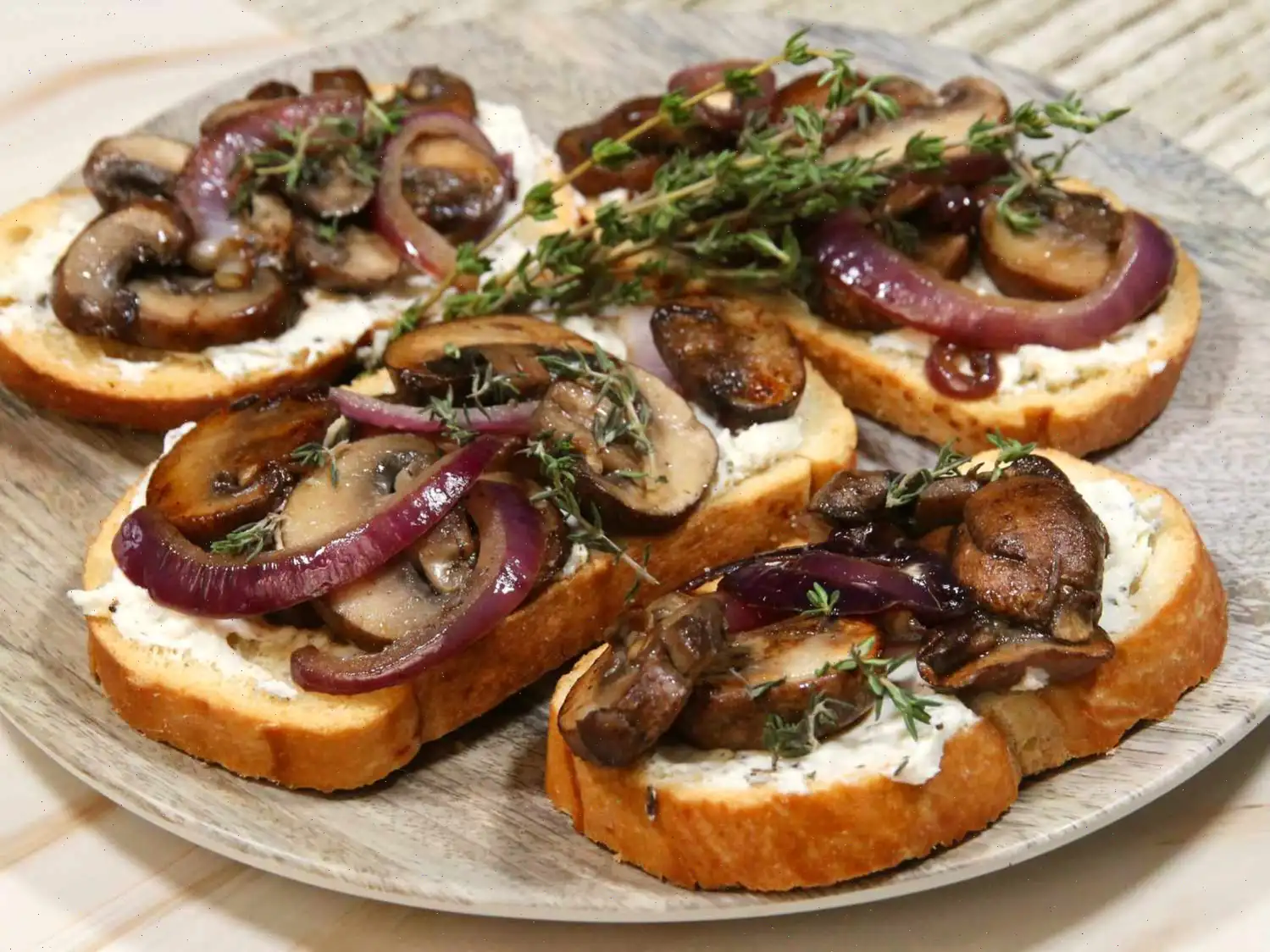 Mushroom Crostini with Herbed Goat Cheese Recipe
