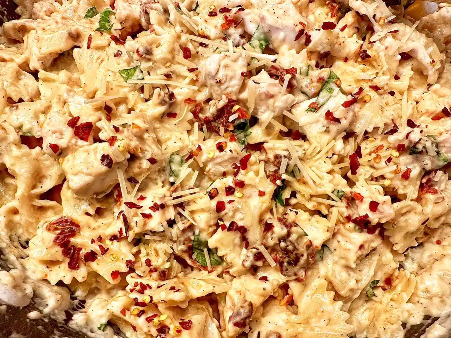 Creamy Chicken and Sundried Tomato Pasta Recipe