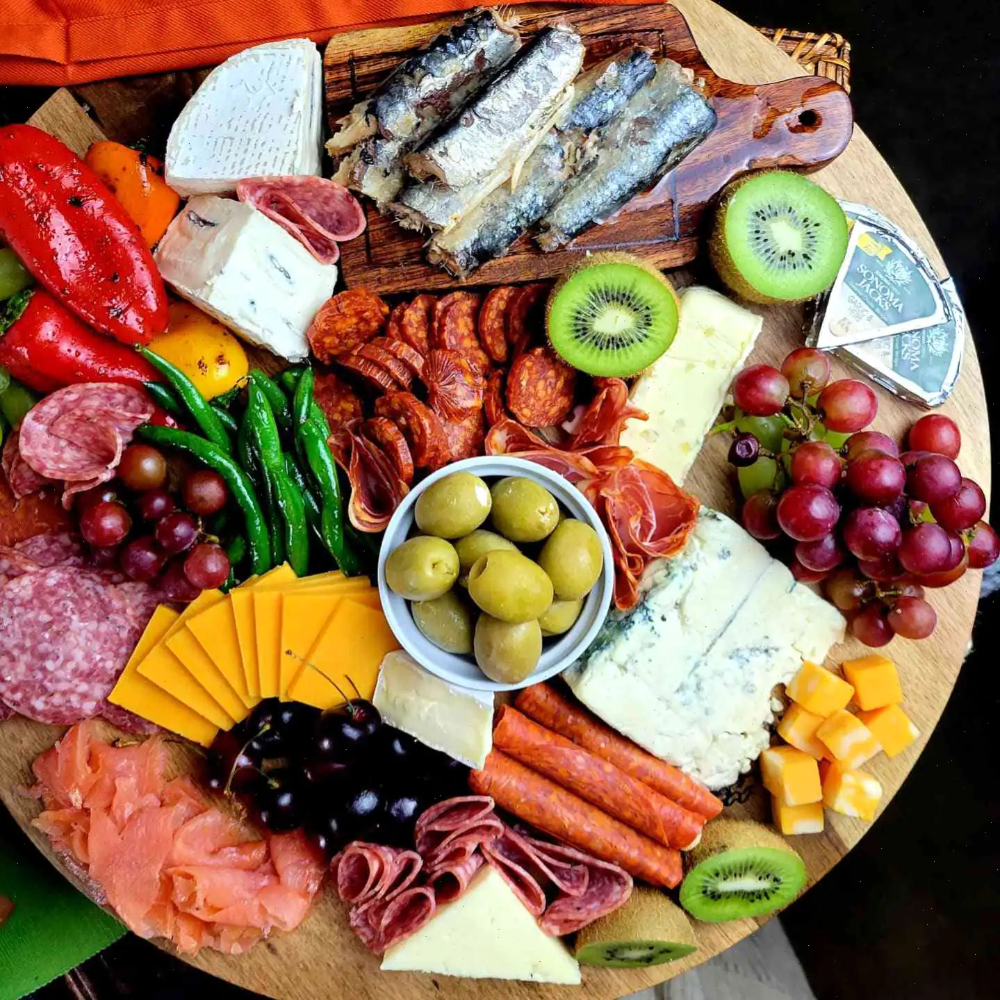 Easy Charcuterie Board Recipe