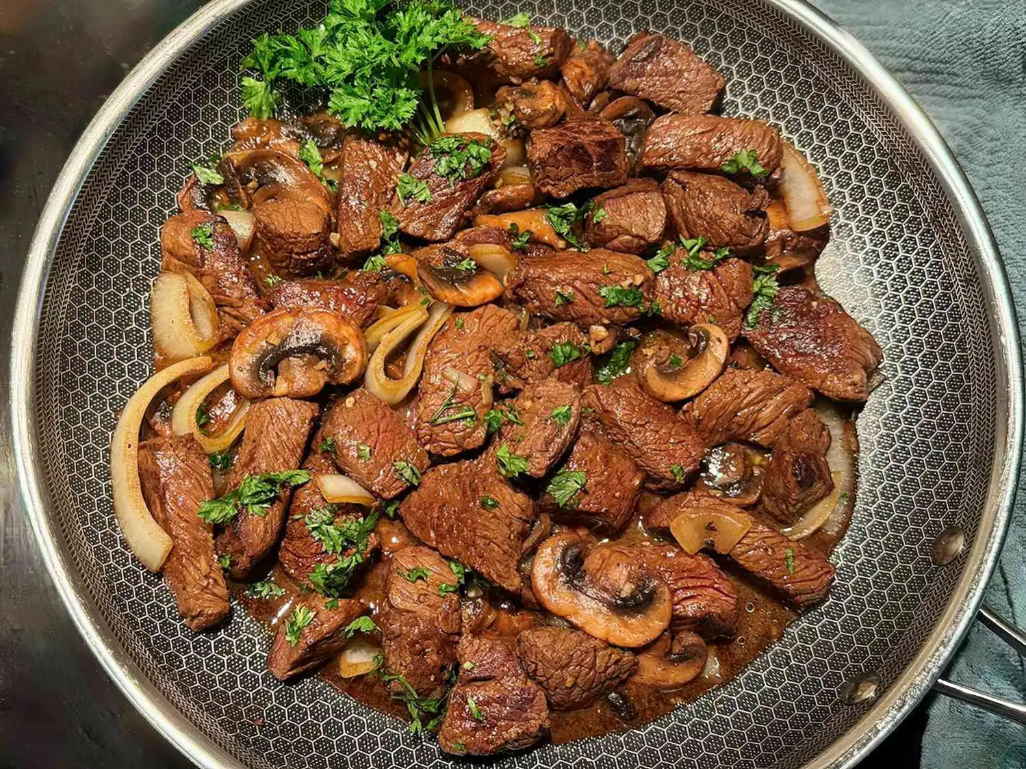 Garlic Butter Steak Bites With Mushrooms Recipe