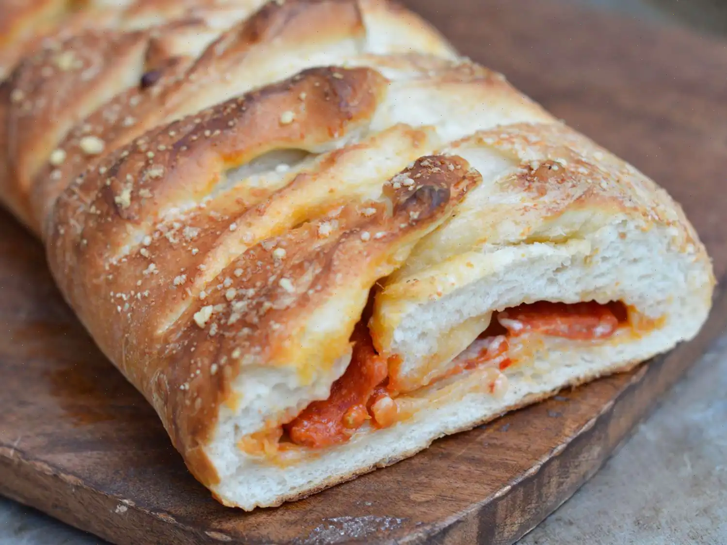 Easy Pepperoni Bread Recipe