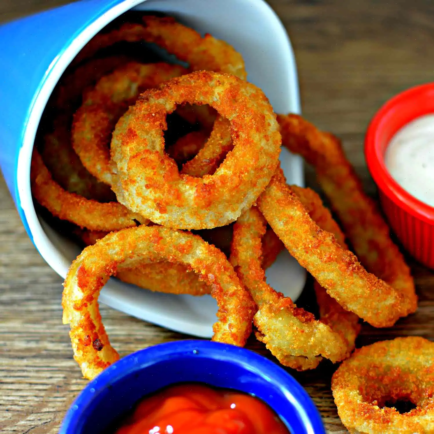 Making Crispy Onion Rings Recipe