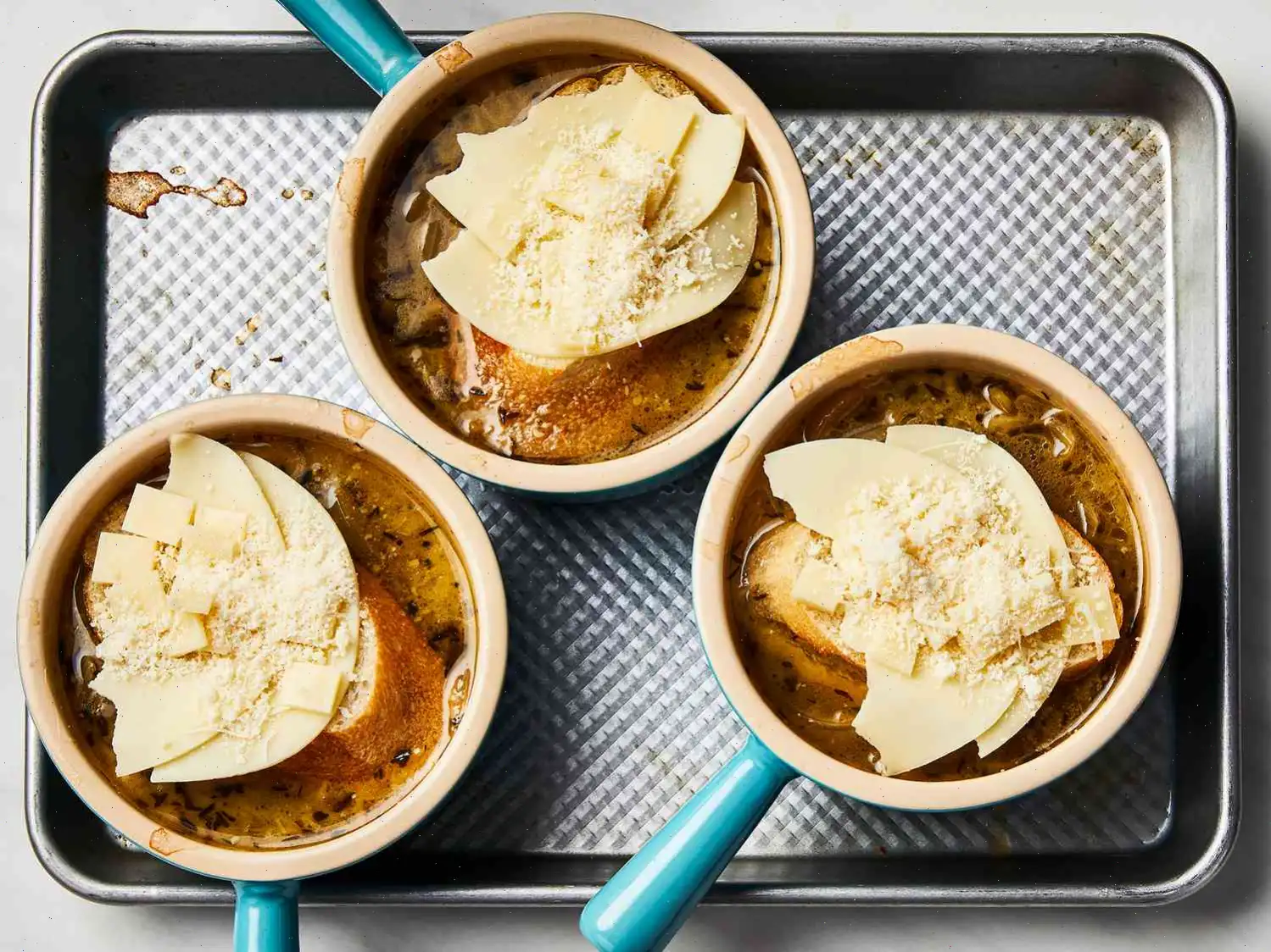 Rich and Simple French Onion Soup Recipe