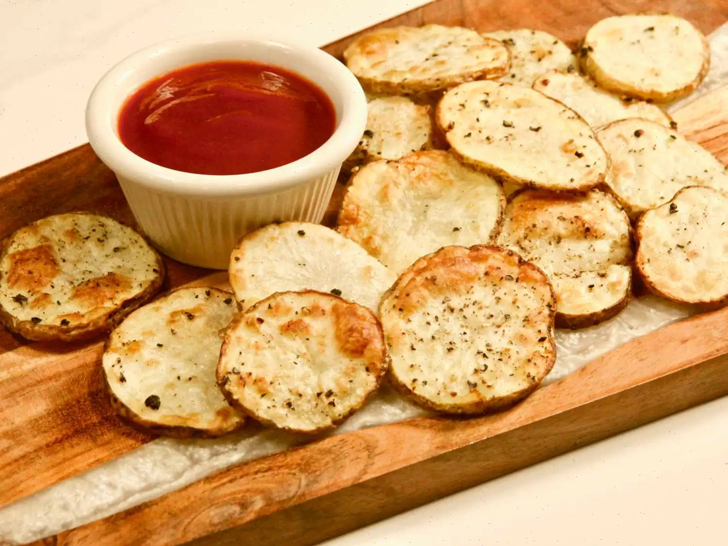 Air Fryer Potato Slices with Dipping Sauce Recipe