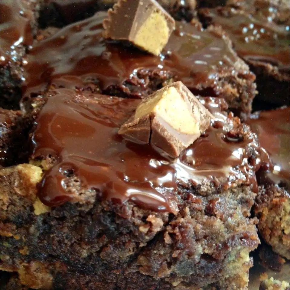 Swirled Peanut Butter Cup Brownies Recipe