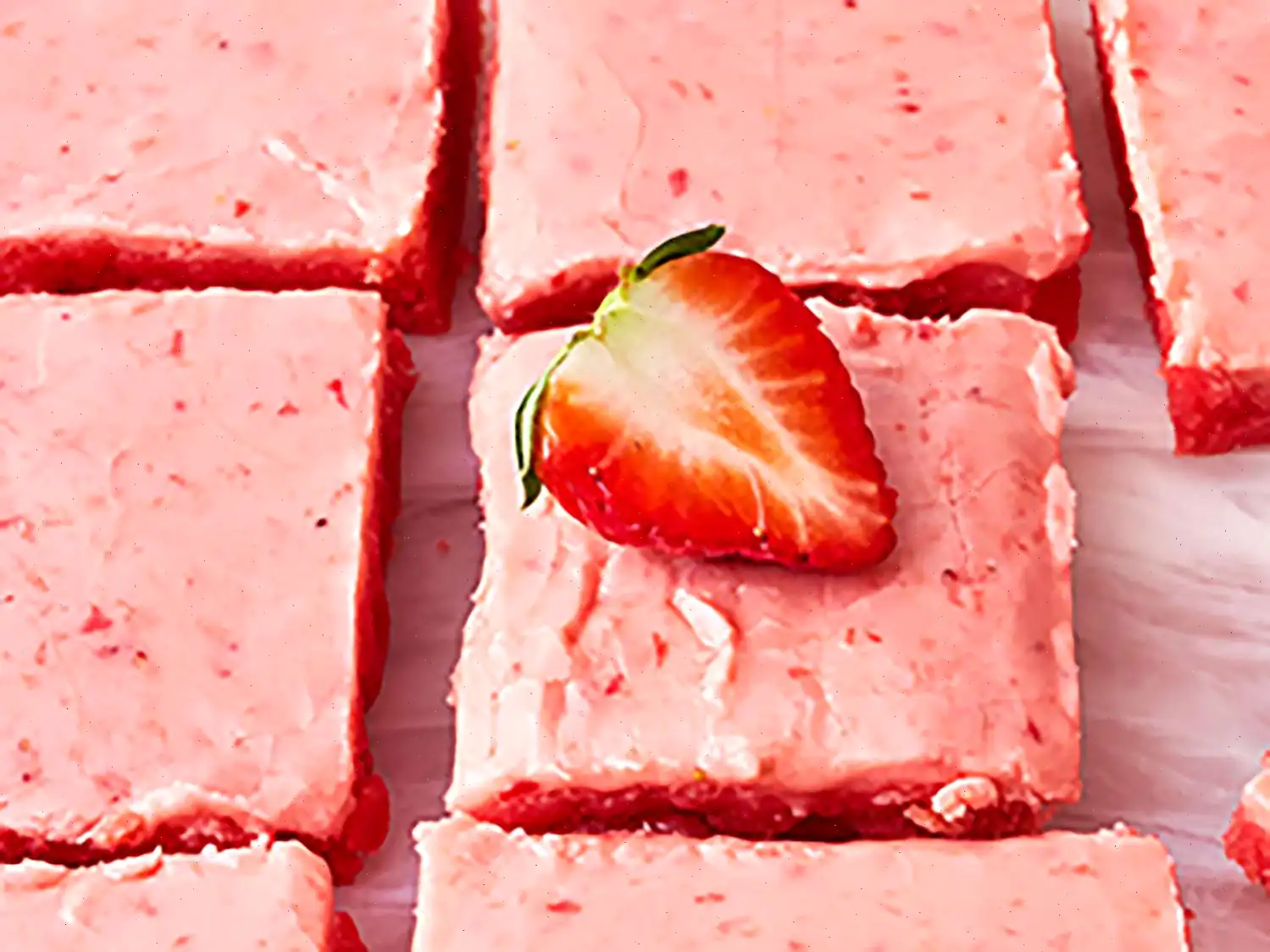 Easy Strawberry Brownies Recipe