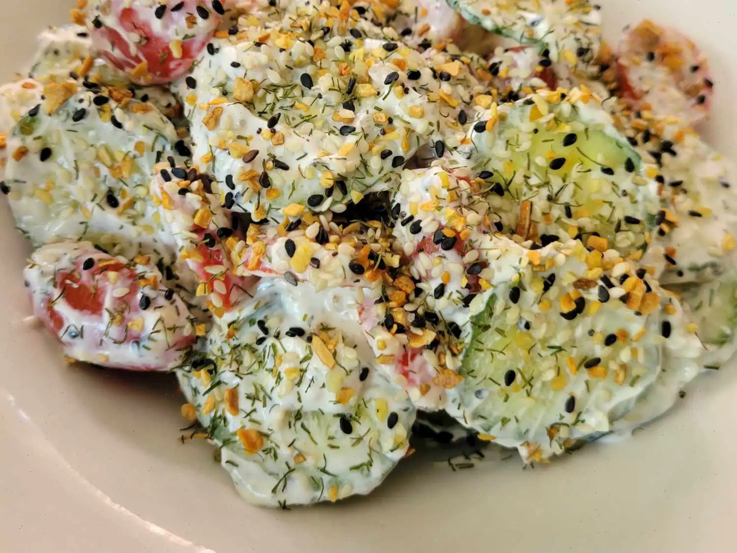 Creamy Everything Bagel Cucumber Salad Recipe