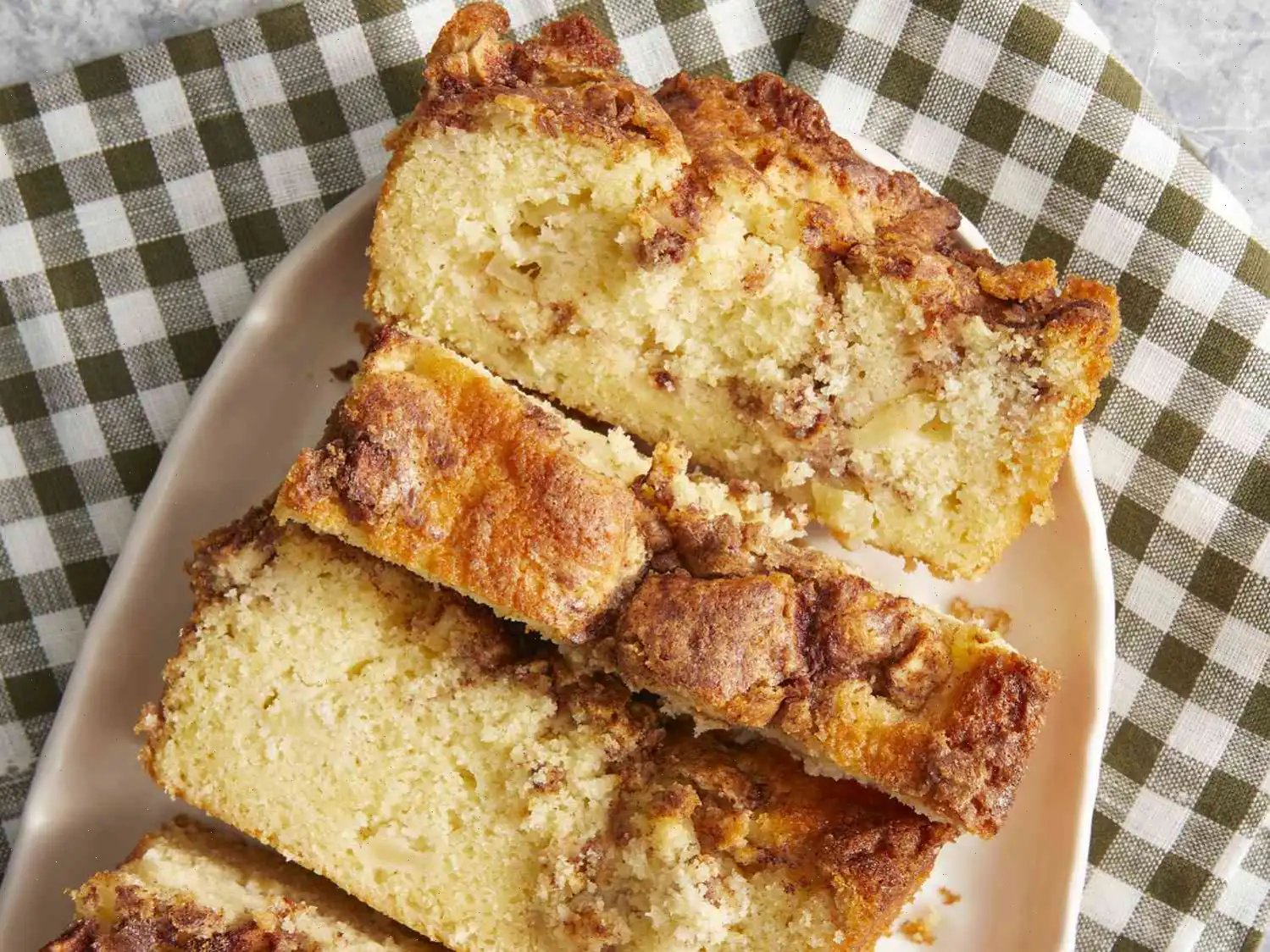 Apple Cinnamon Cake Recipe