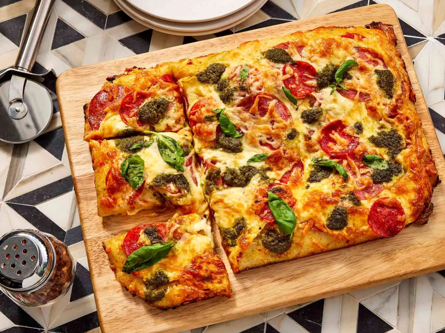 Spicy Garlic Pepperoni Pan Pizza