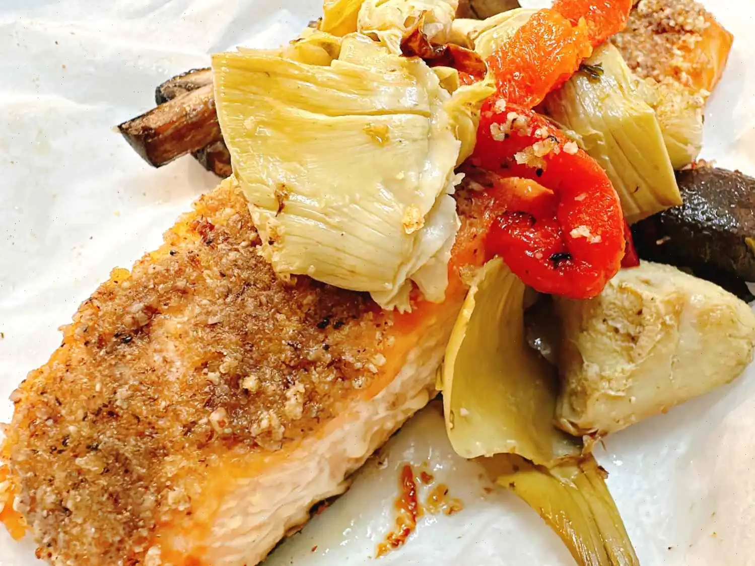 Mediterranean Salmon Baked in Parchment Recipe