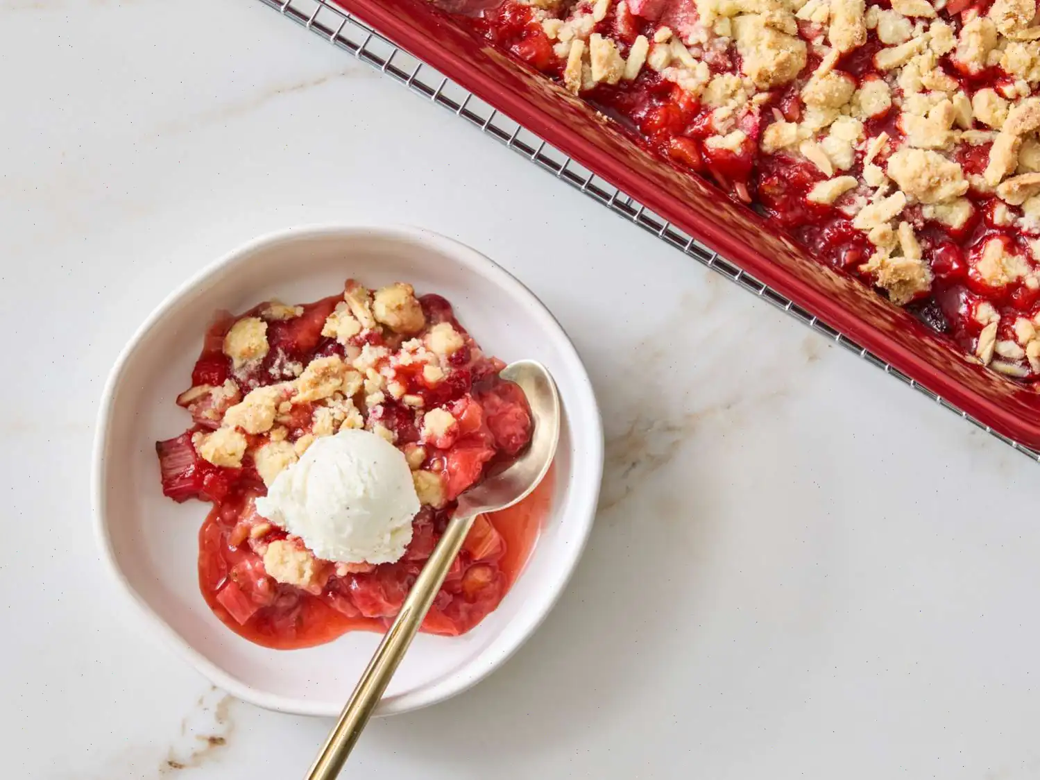 Strawberry Rhubarb Crumble Recipe