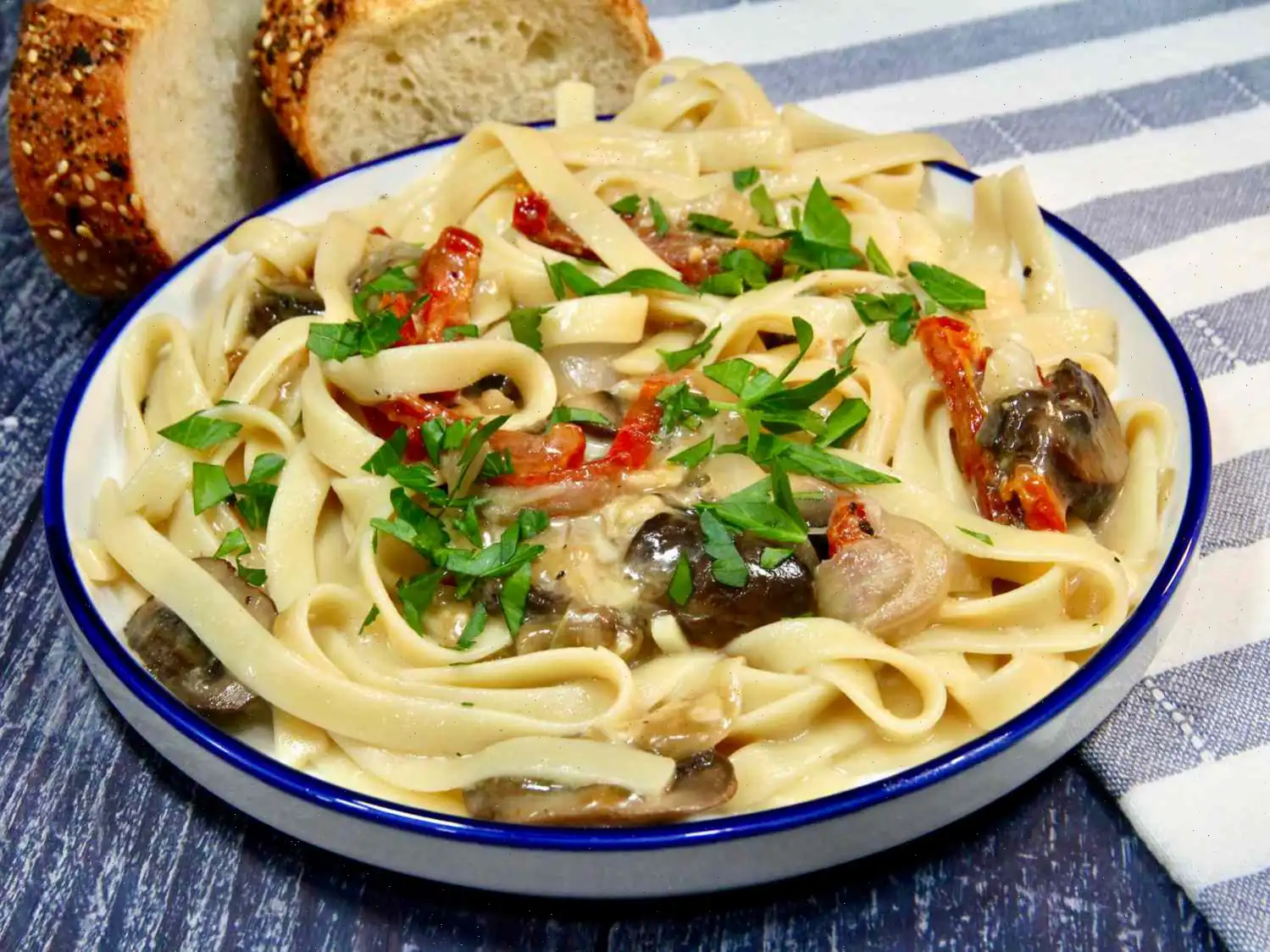 Creamy Brie and Bacon Pasta Recipe