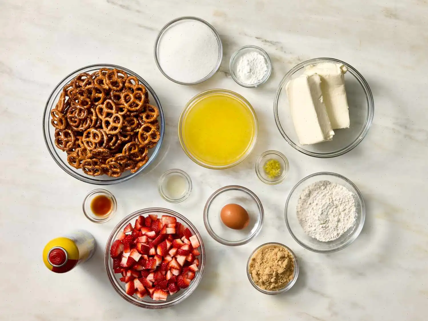 Strawberry Pretzel Bars Recipe