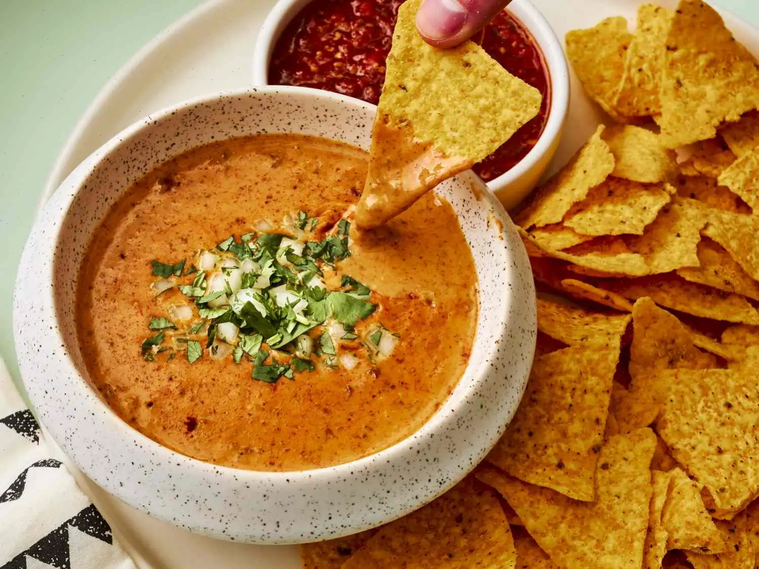 Copycat Chili’s Queso Dip Recipe