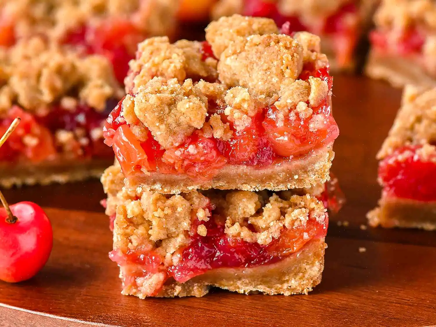 Fresh Cherry Crumb Bars Recipe