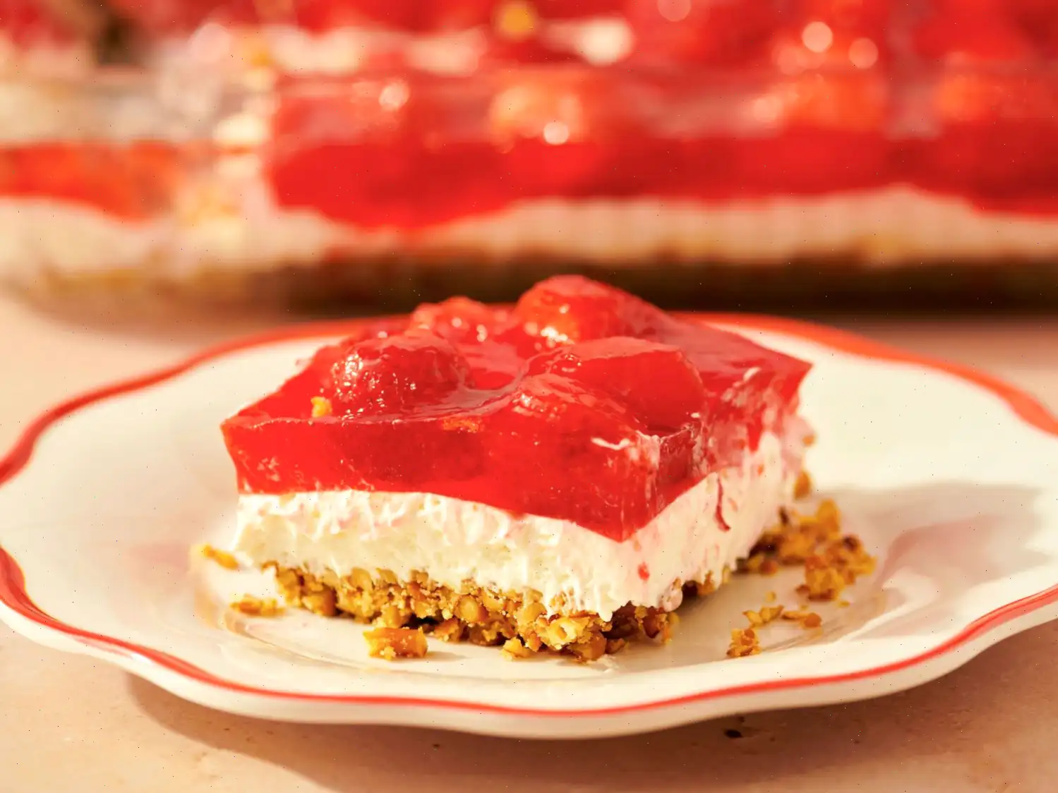 Strawberry Pretzel Salad Recipe