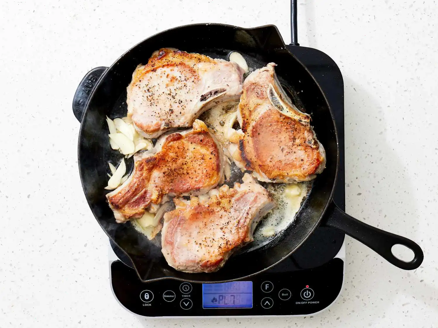 Cast Iron Pork Chops - The Secret to the Best Pork Chops Is Your Cast Iron Skillet